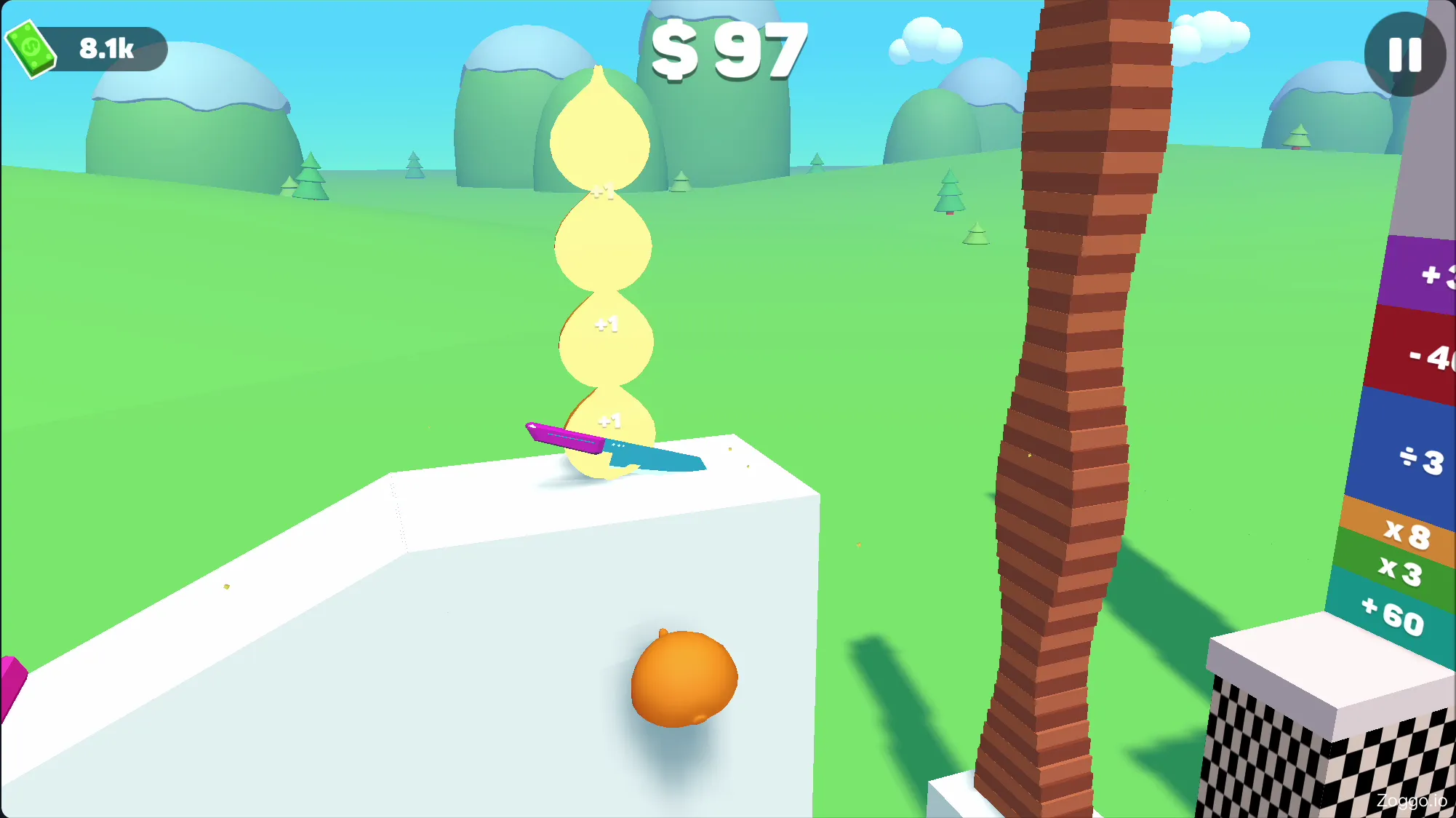 Satisfying combo physics in Slice Master as the flying knife cuts through multiple colorful objects